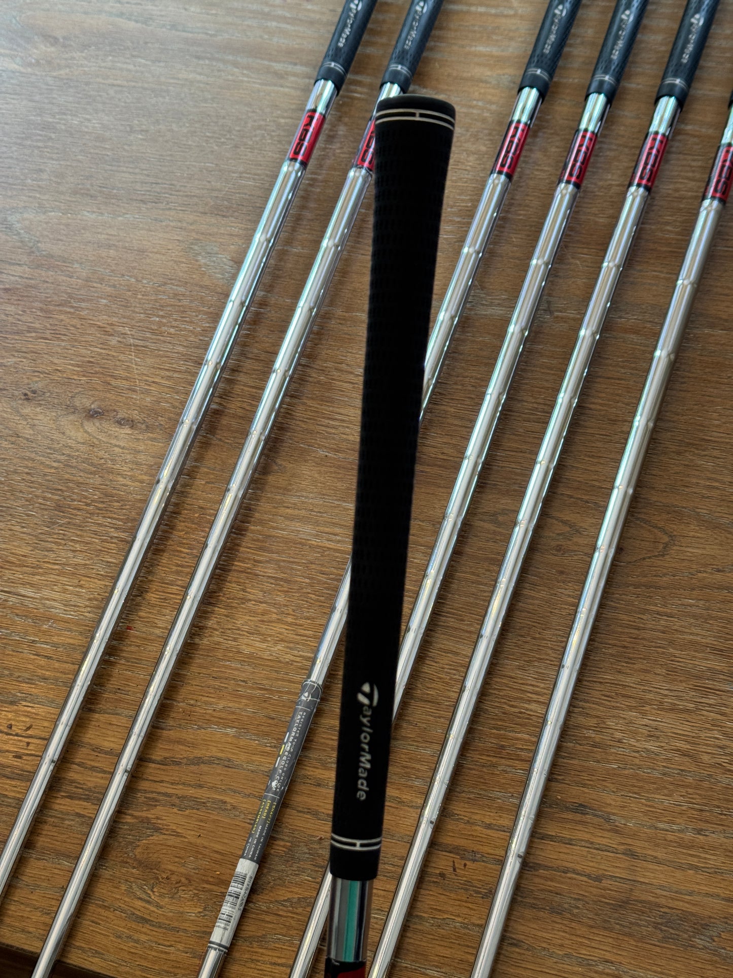 Taylormade R11 Iron Set (4-PW) / KBS 90S shafts (stiff)
