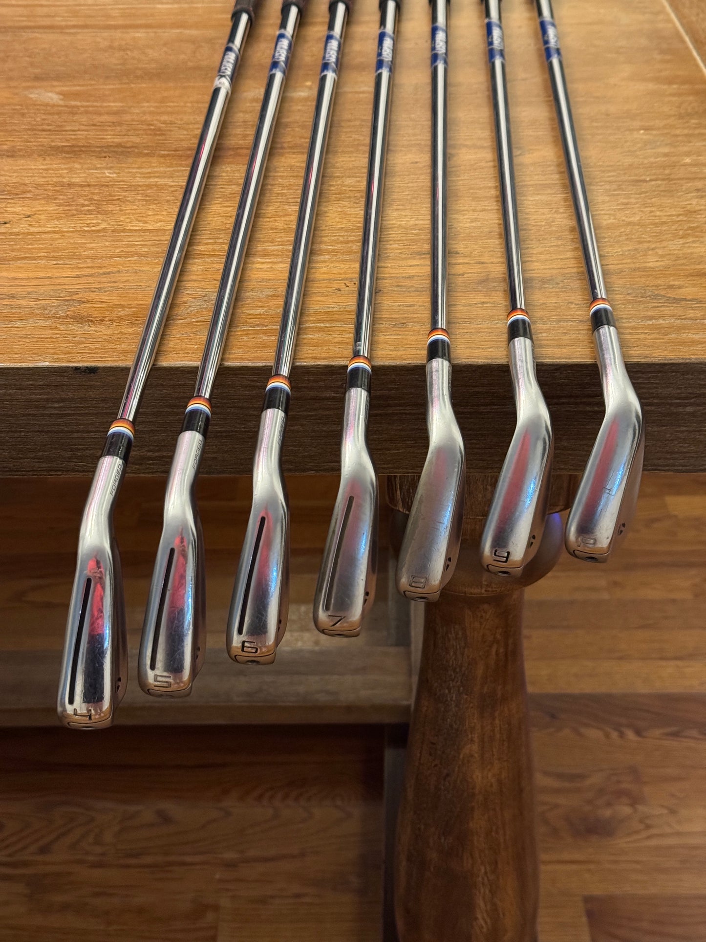Taylormade P790 Iron Set (4-PW) / Project X 6.0 shafts Stiff