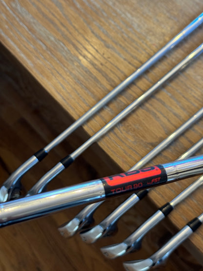 Titleist 718 AP3 Iron Set +1/2” (5-GW) / KBS Tour 90 R shafts (regular)