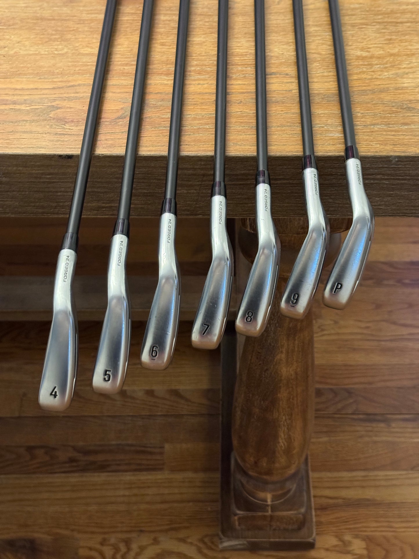 Callaway Apex Pro ‘24 Iron Set (4-PW) / KBS TGI 80 shafts (stiff)