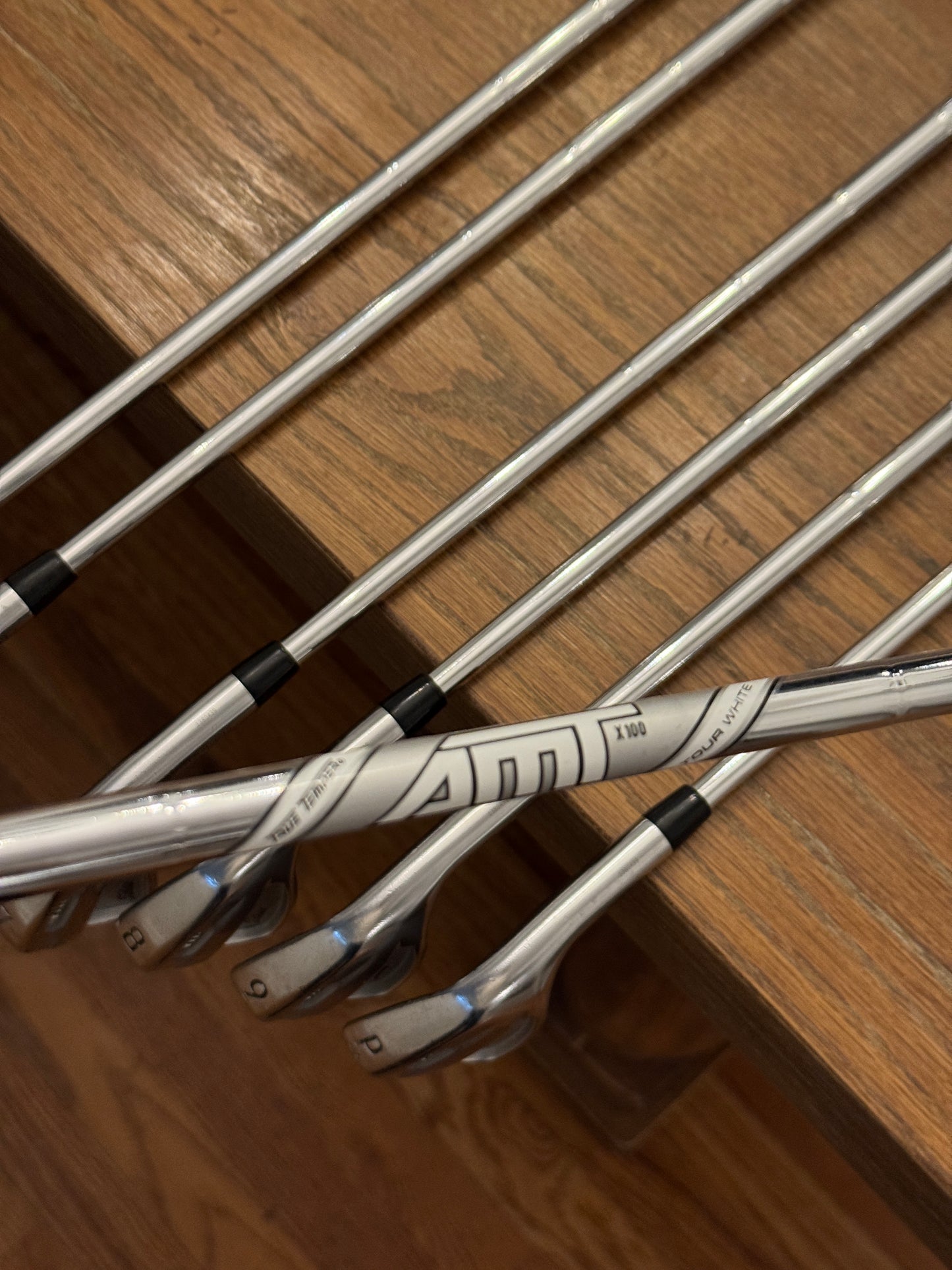 Titleist T100 Iron Set (4-PW) / AMT Tour White X100 shafts (xtra stiff)