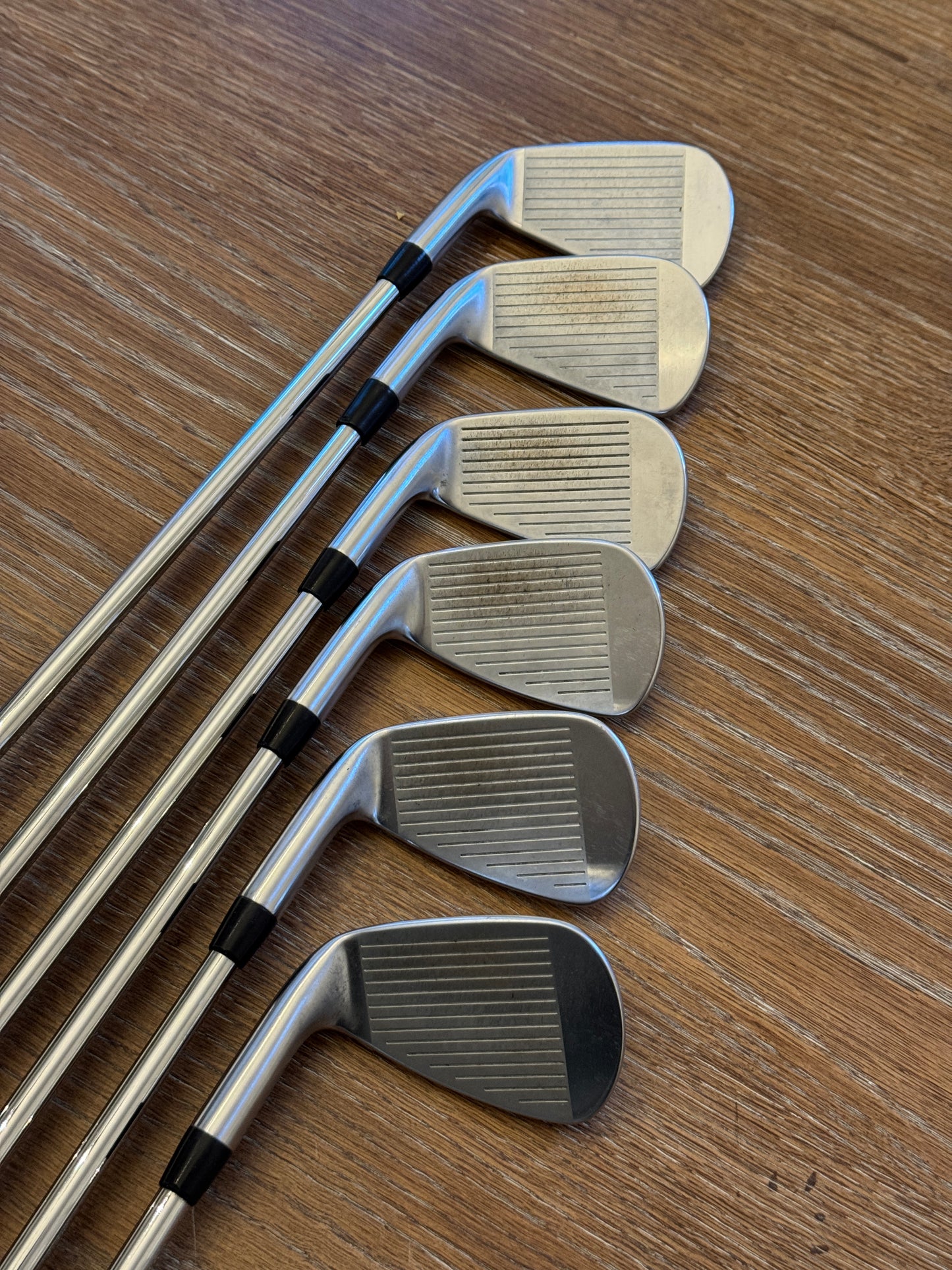 Titleist T200 Iron Set (5-PW) / N.S. Pro 850 shafts Regular