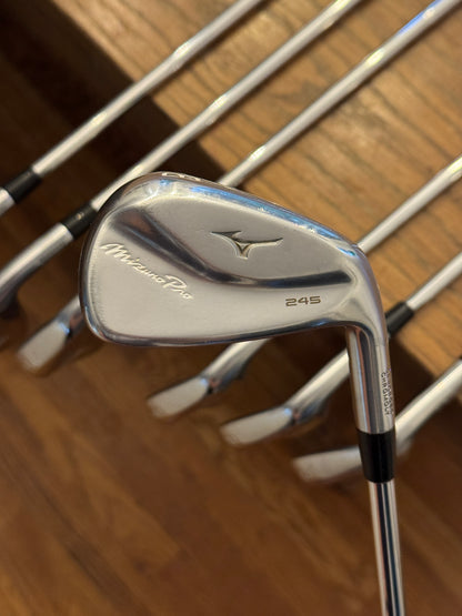 Mizuno Pro 245 Iron Set (5-GW) / Dynamic Gold MID R300 shafts (regular)