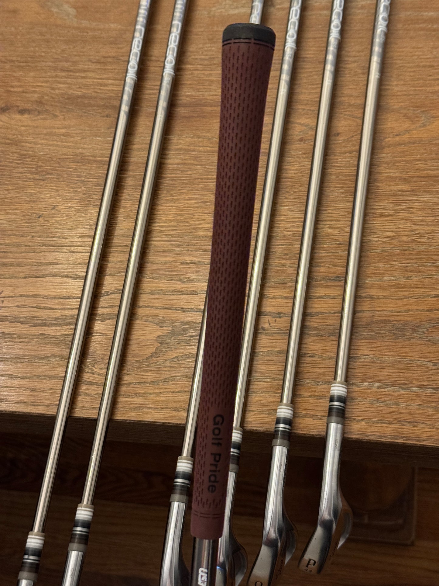 Titleist T150 ‘23 Iron Set (4-PW) / Recoil 95 F4 shafts (stiff)