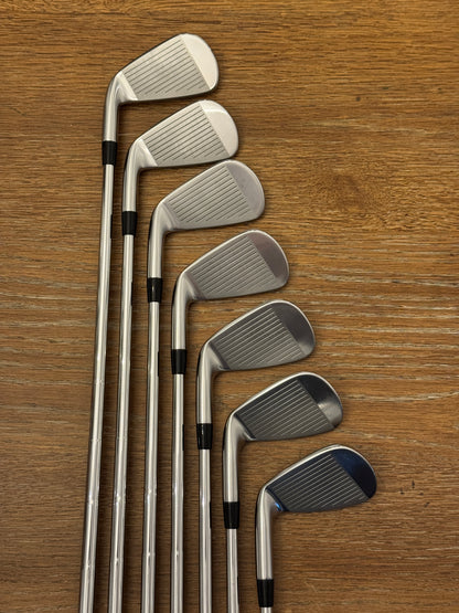 Mizuno Pro 245 Iron Set (4-PW) / Dynamic Gold X100 shafts (xtra stiff)