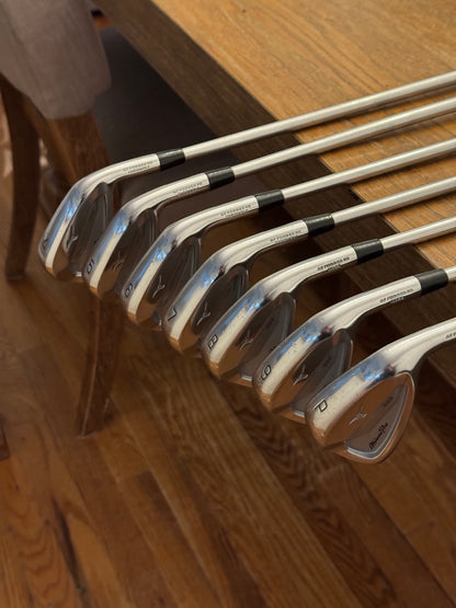 Mizuno Pro 223 Iron Set (4-PW) / Project X LS 6.5 125g shafts (xtra stiff)