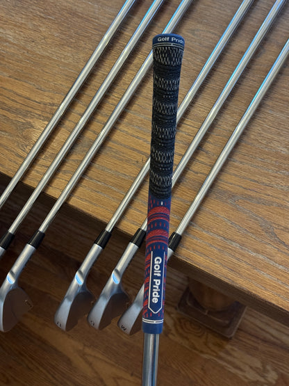 Blueprint T Forged Iron Set (4-PW) / Project X 6.0 High Launch shafts (stiff)