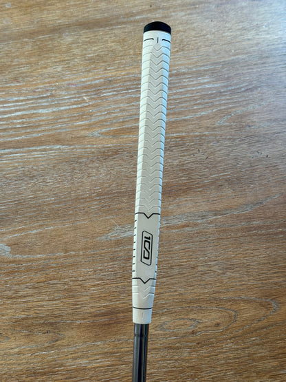 Odyssey O-Works 1W Blade Putter (34”)