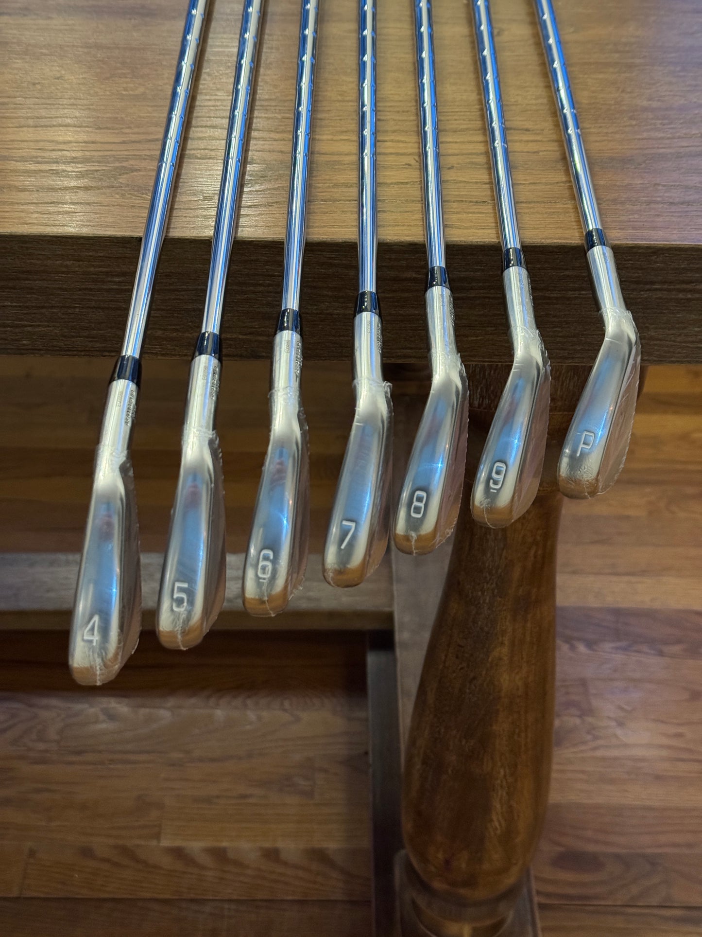 Mizuno Pro 241 Iron Set (4-PW) / KBS Tour 120S Stiff