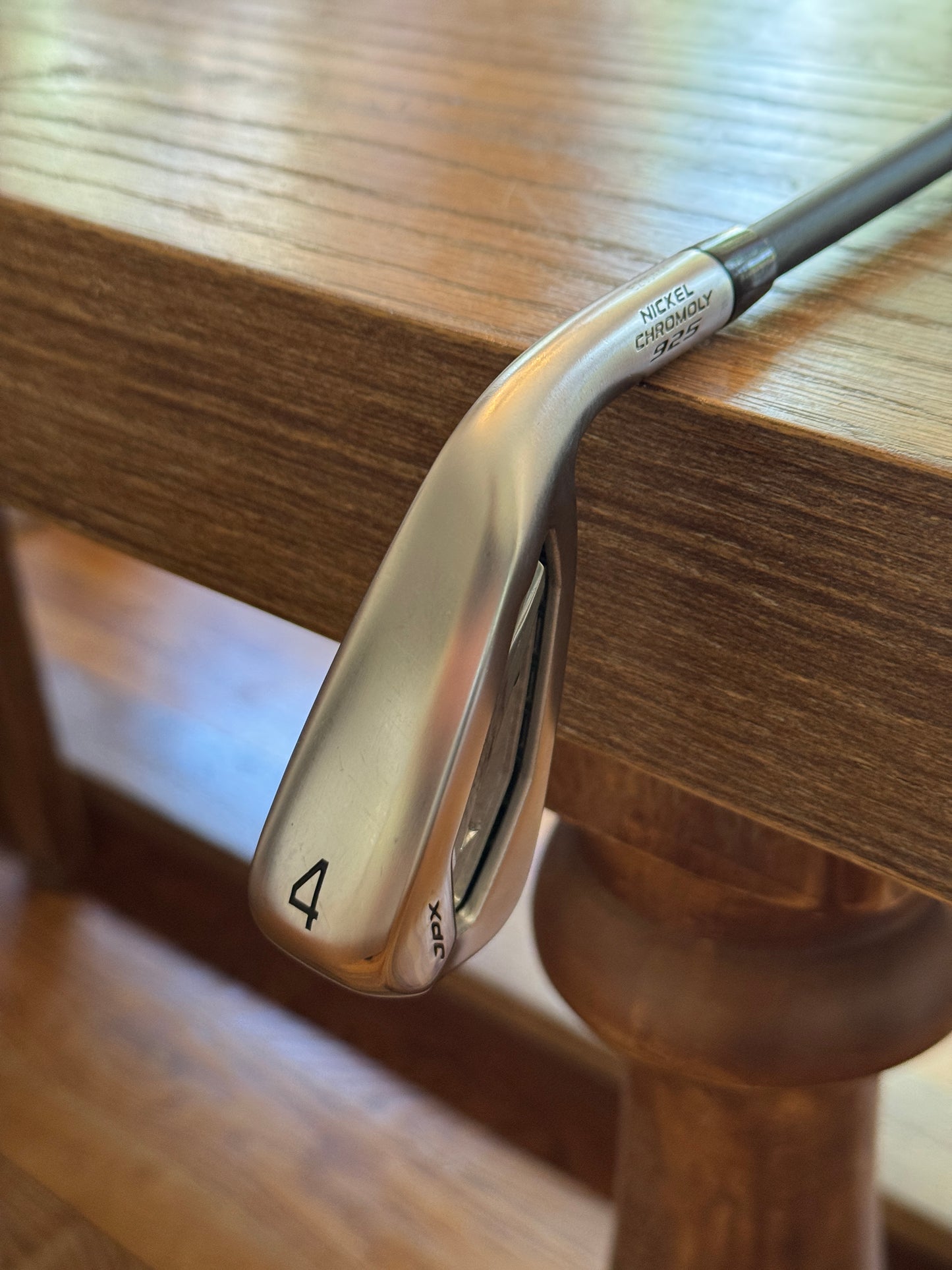 Mizuno JPX 925 Hot Metal Pro 4-iron / UST Mamiya Concept 90 F5 shaft (xtra stiff)