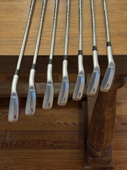 Srixon ZXi4 Forged ‘25 Iron Set (4-PW) / KBS Tour Lite R shafts (regular)