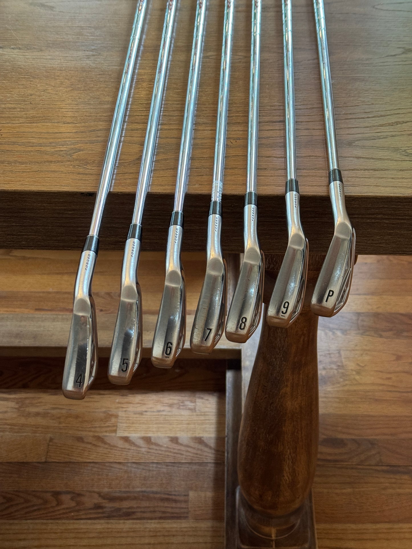 Srixon ZX7 Mkii Forged Iron Set (4-PW) / N.S. Pro Modus3 Tour120 S shafts (stiff)