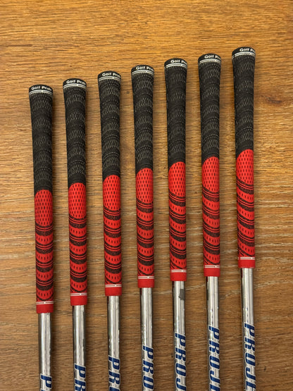 Taylormade P730 Forged Iron Set (4-PW) / Project X LZ 6.0 120g shafts (stiff)