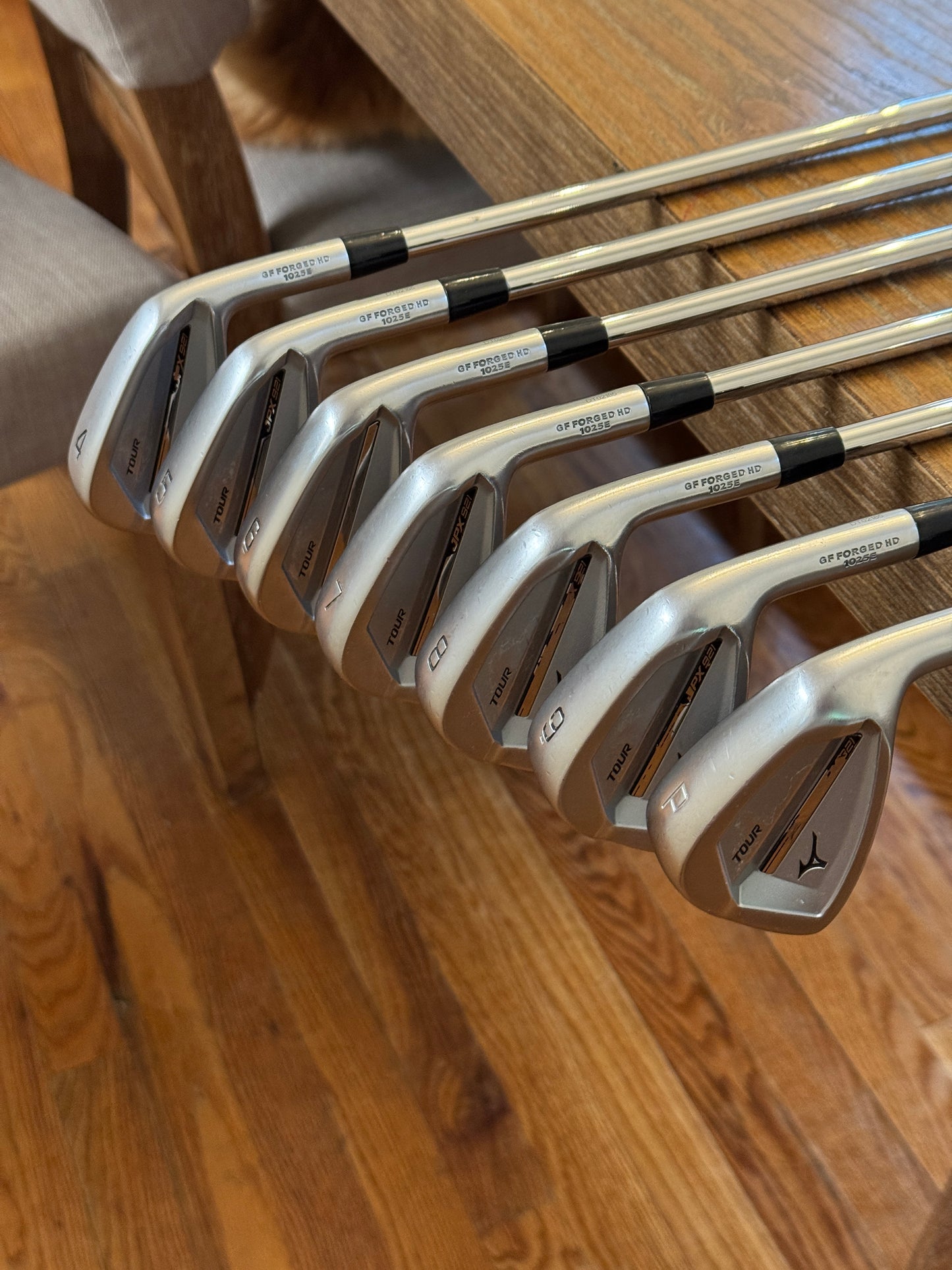 Mizuno JPX 921 Tour Iron Set (4-PW) / KBS $-Taper 120 S shafts (stiff)