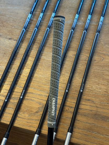 PXG 0311 XP GEN6 Iron Set (4-PW) / Mitsubishi MMT 105 S shafts (stiff)