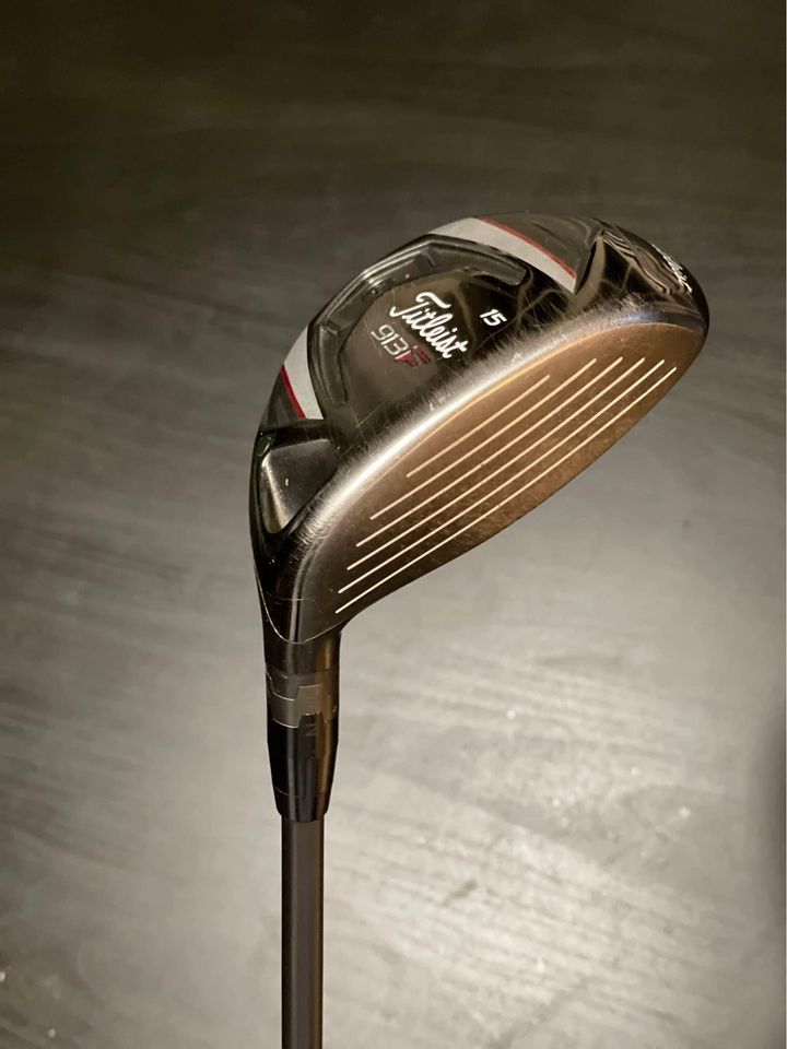 Titleist 913f top wood