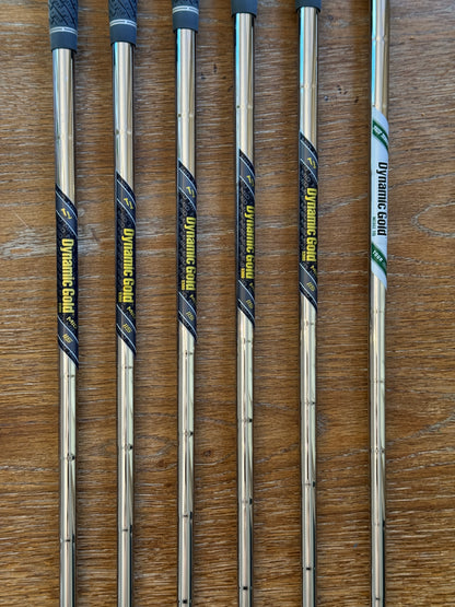 Taylormade P790 ‘25 Forged Iron Set (5-PW) / Dynamic Gold MID S300 shafts (stiff)