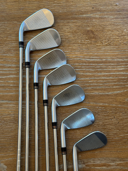 Titleist T300/T200 ‘21 Combo Iron Set (5-GW) / AMT Red R300 shafts (regular)