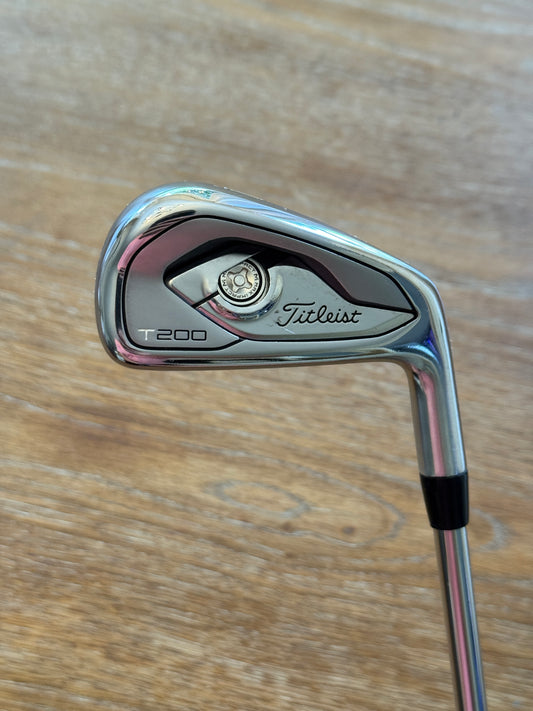 Titleist T200 ‘19 4-Iron / AMT Black S300 shaft (stiff)