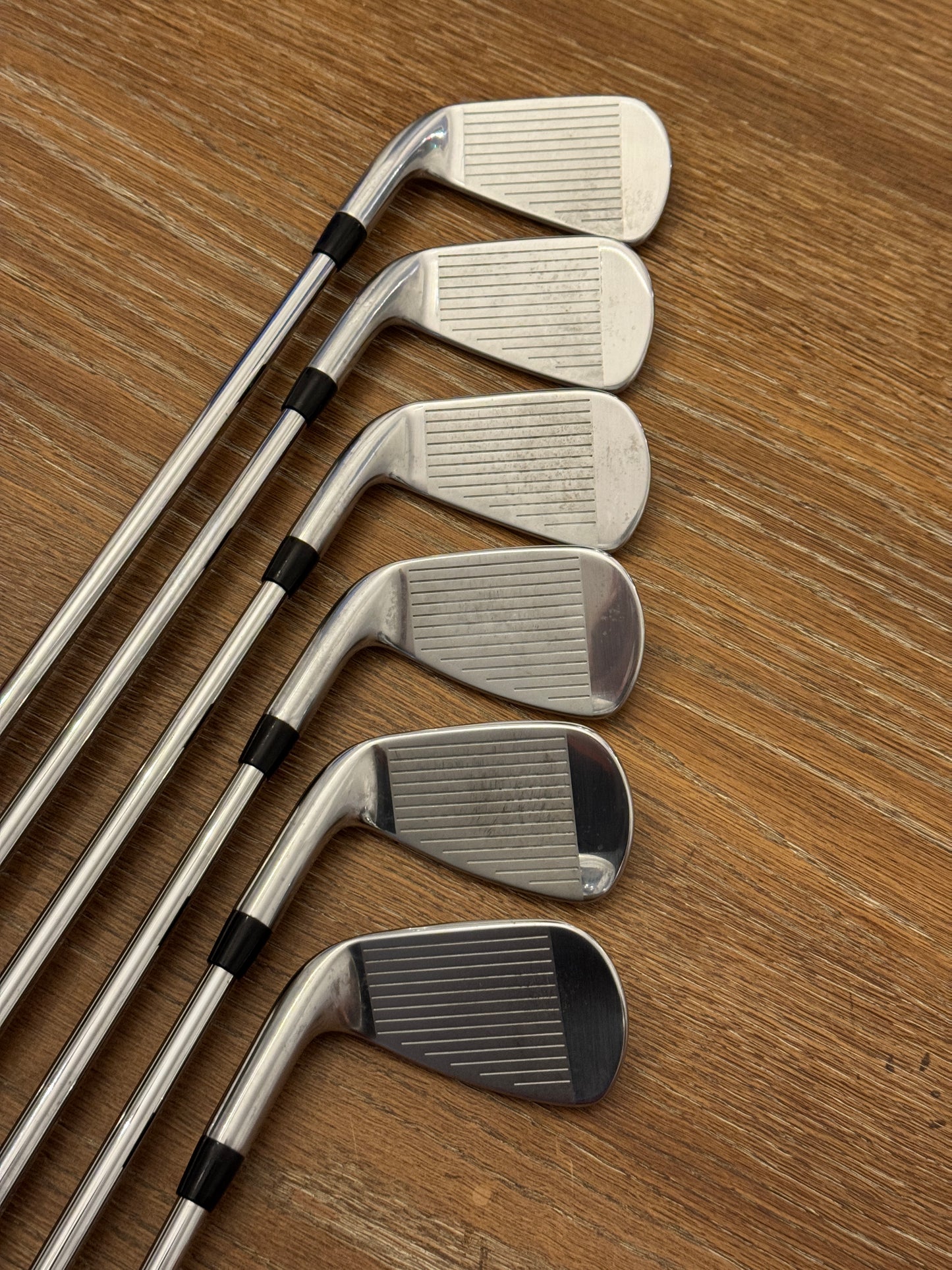 Titleist 718 AP3 Iron Set (5-PW) / Project X LZ 5.5 115g shafts (regular)