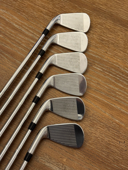 Titleist 718 AP3 Iron Set (5-PW) / Project X LZ 5.5 115g shafts (regular)
