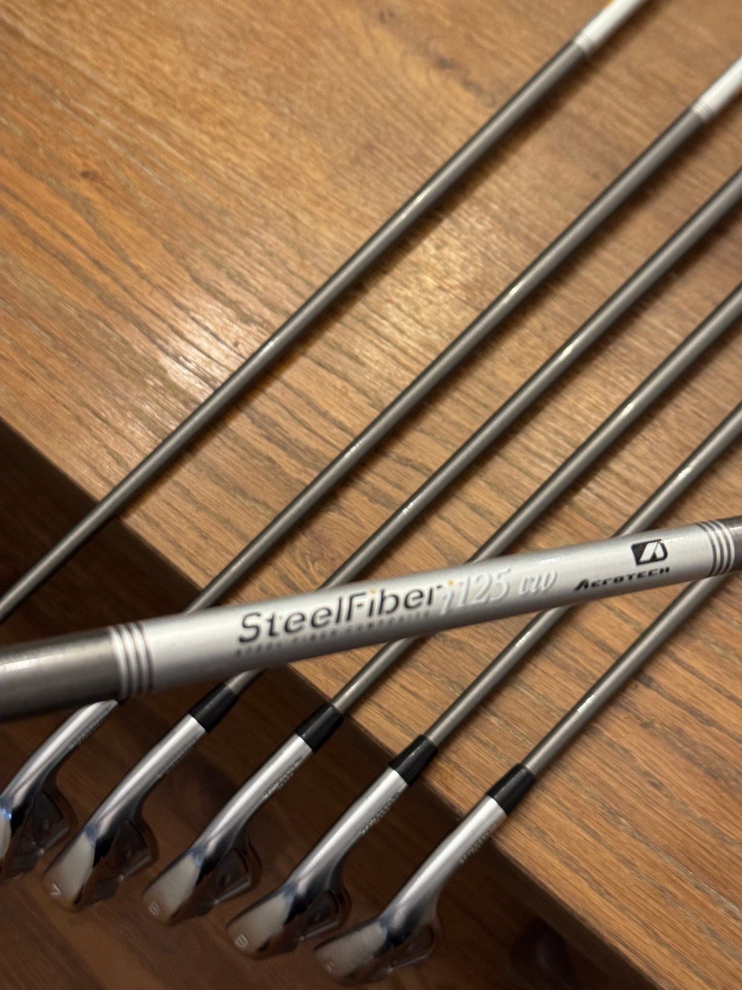 Mizuno JPX 923 Forged Iron Set (4-PW) / Aerotech Steelfiber i125 cw X shafts (xtra stiff)