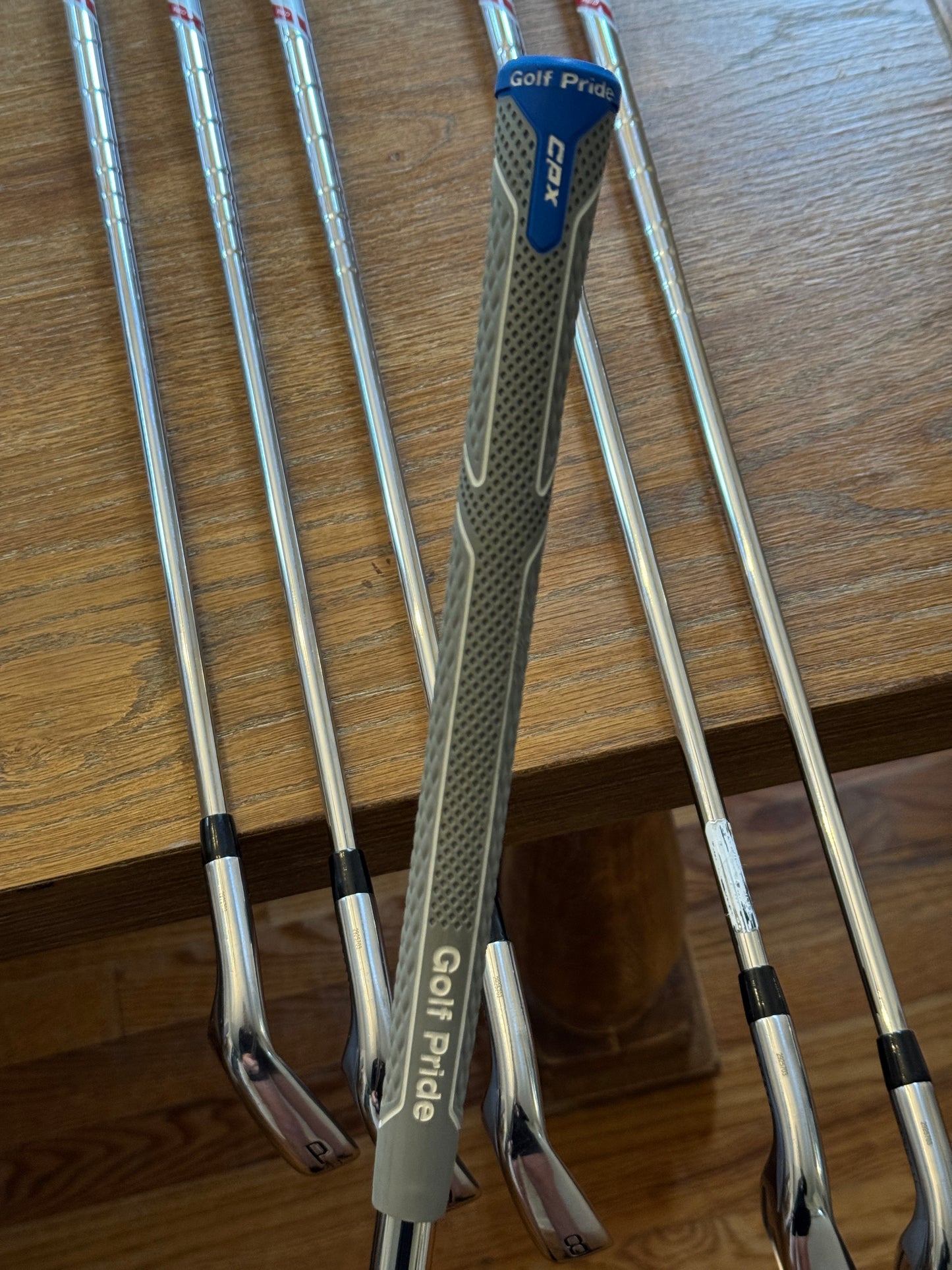 Titleist T350 ‘23 Iron Set (5-PW) / True Temper AMT R300 shafts Regular
