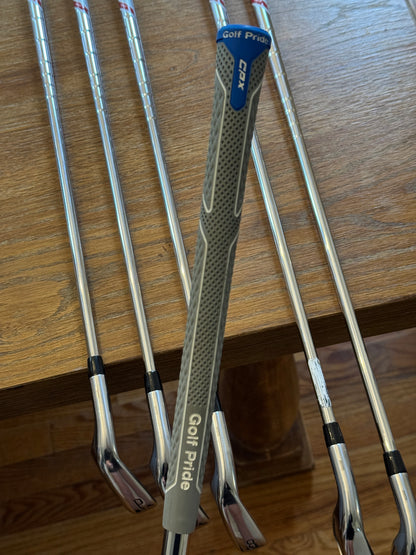 Titleist T350 ‘23 Iron Set (5-PW) / True Temper AMT R300 shafts Regular