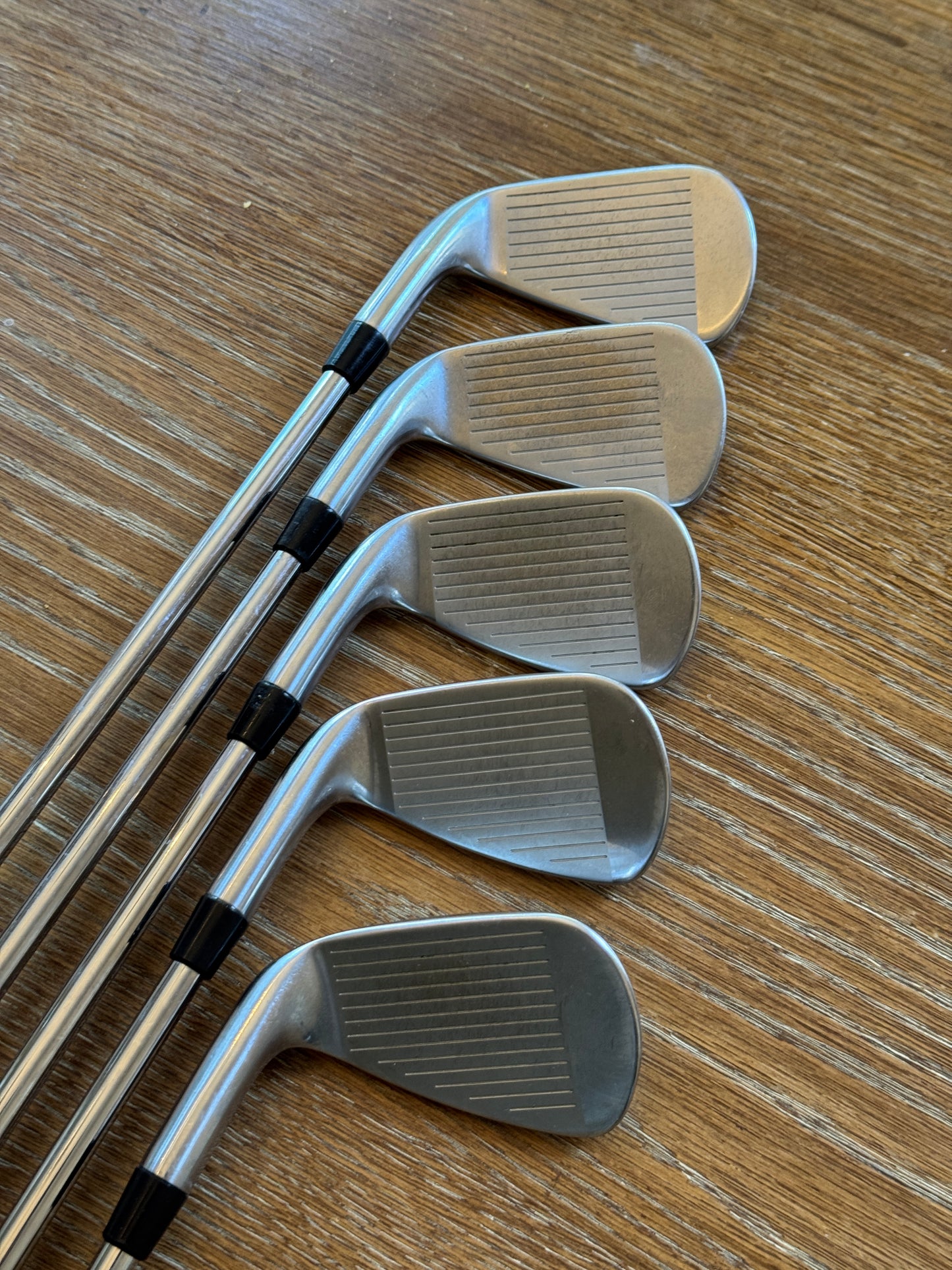 Titleist 718 AP3 Iron Set (6-PW) / AMT Red R300 shafts (regular)