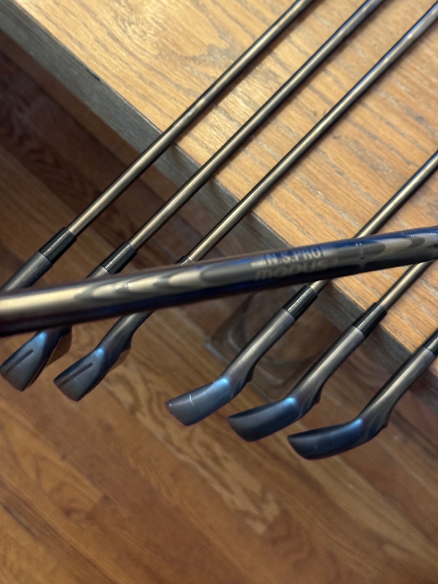 Taylormade P790 ‘25 Gunmetal Black Iron Set (4-PW) / BLACKED N.S. Pro Modus3 Tour105 shafts (stiff)