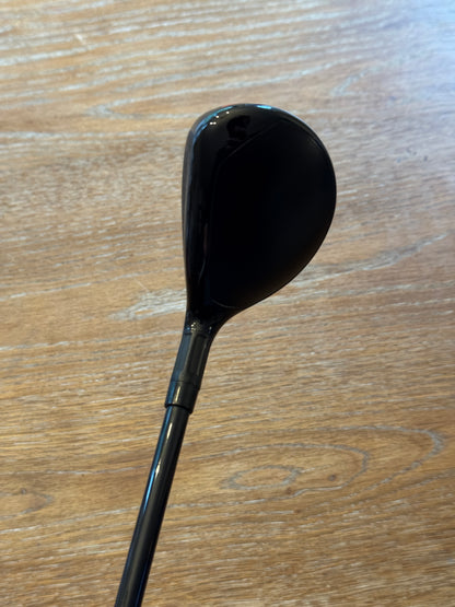 Taylormade Stealth 3-hybrid (19°) / Fujikura Ventus 7-S shaft (stiff)