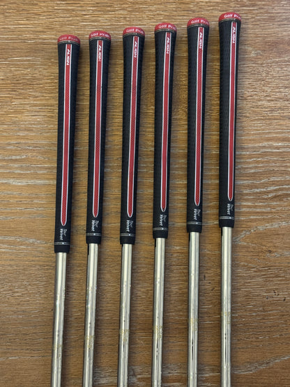 Titleist T200 Iron Set (5-PW) / N.S. Pro 850 shafts Regular