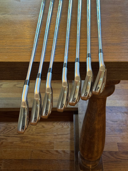 Srixon ZXi7 Forged ‘25 Iron Set (4-PW) / Dynamic GOLD MID 115 S300 shafts (stiff)