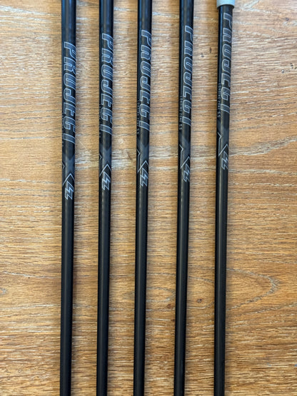 Taylormade P770 Iron Set (4-PW) / Project X LZ 5.5 shafts (stiff)