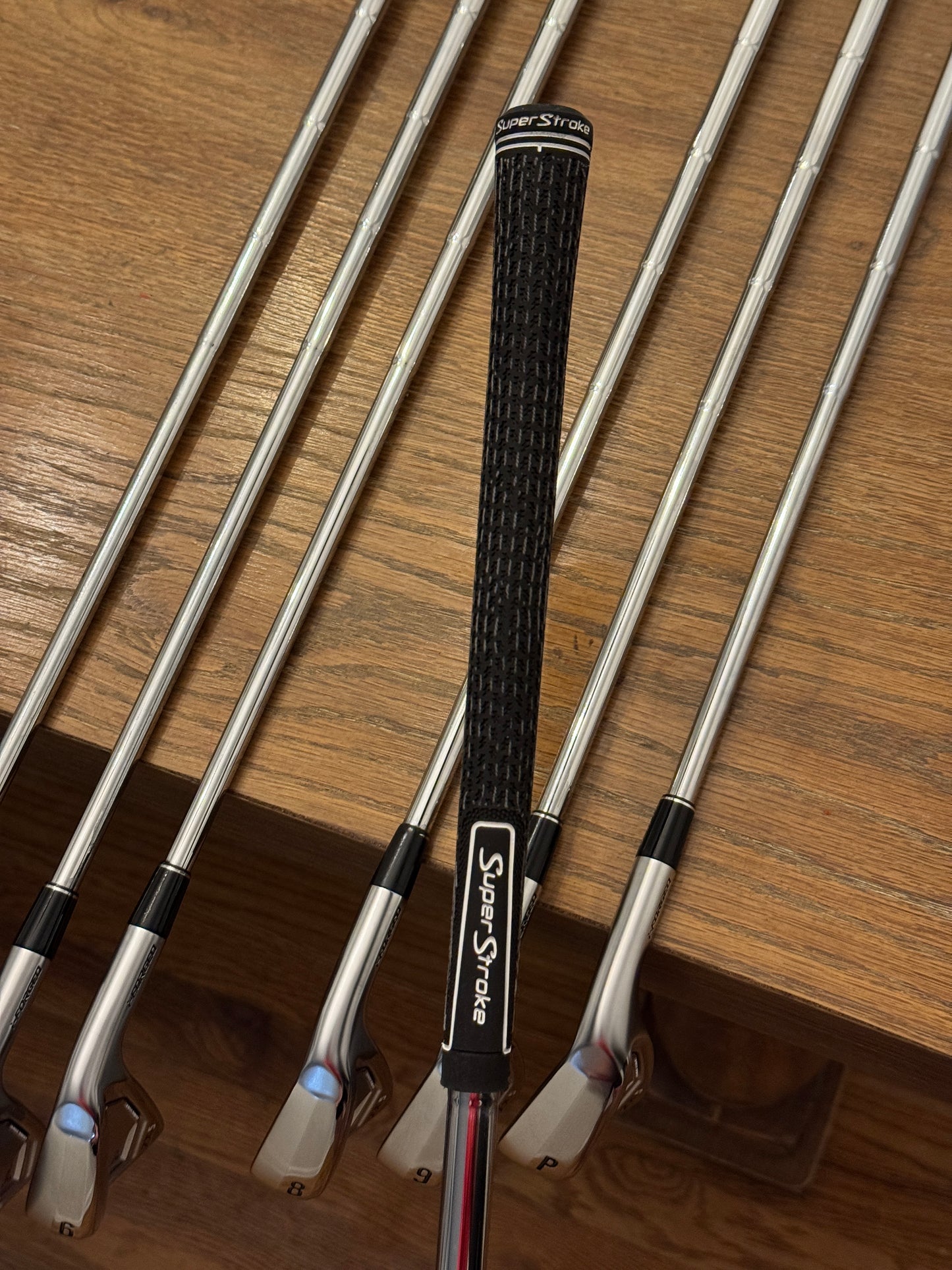 Srixon ZXi5 Forged '25 Iron Set (4-PW) / Dynamic Gold MID R300 shafts (regular)
