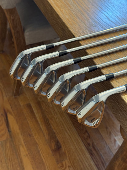 Srixon ZXi7 Forged '25 Iron Set (5-PW) / ACCRA TZi 115g shafts (stiff)