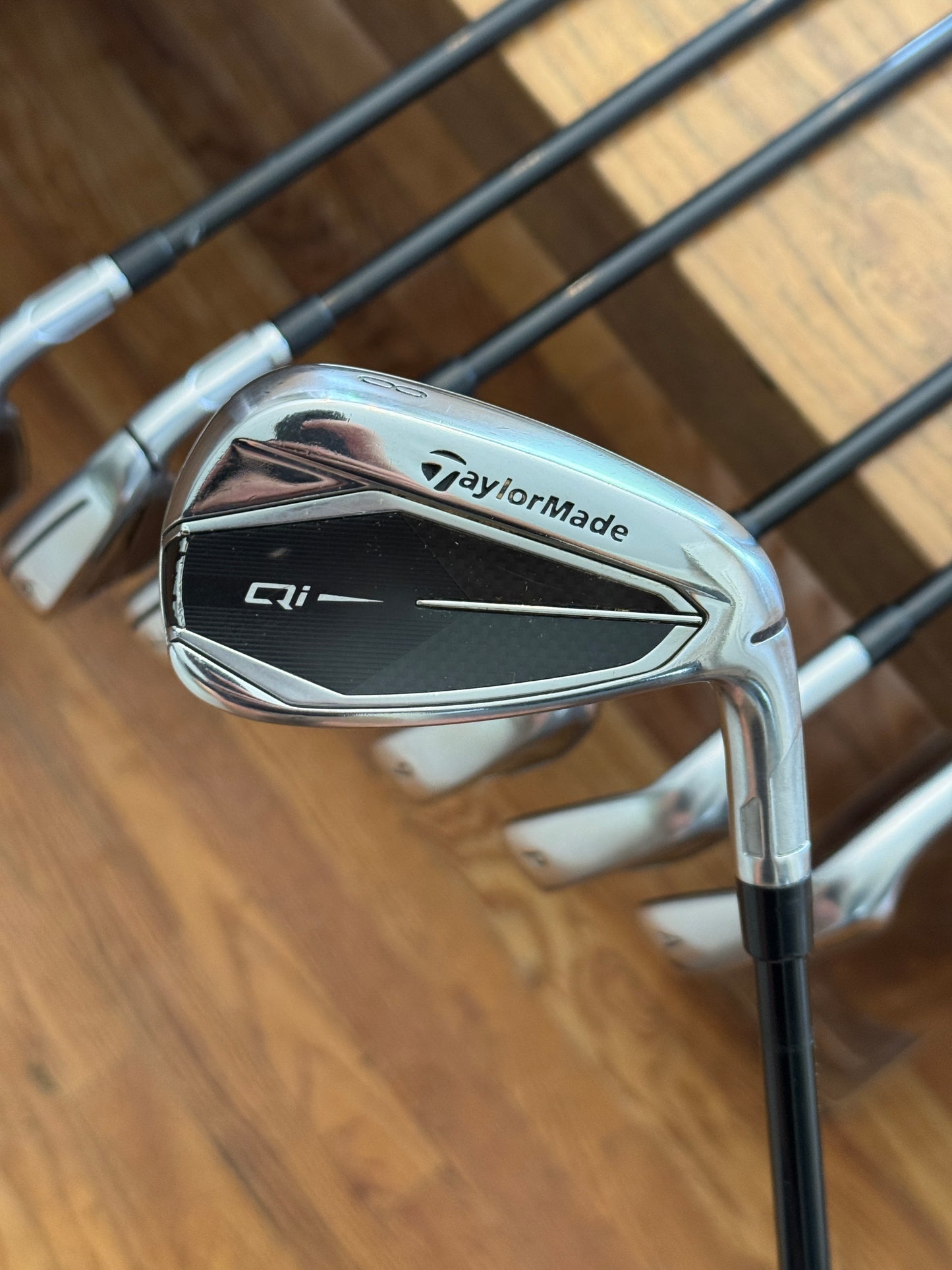 Taylormade Qi Iron Set (5-AW) / Ventus TR 6-R shafts (regular)