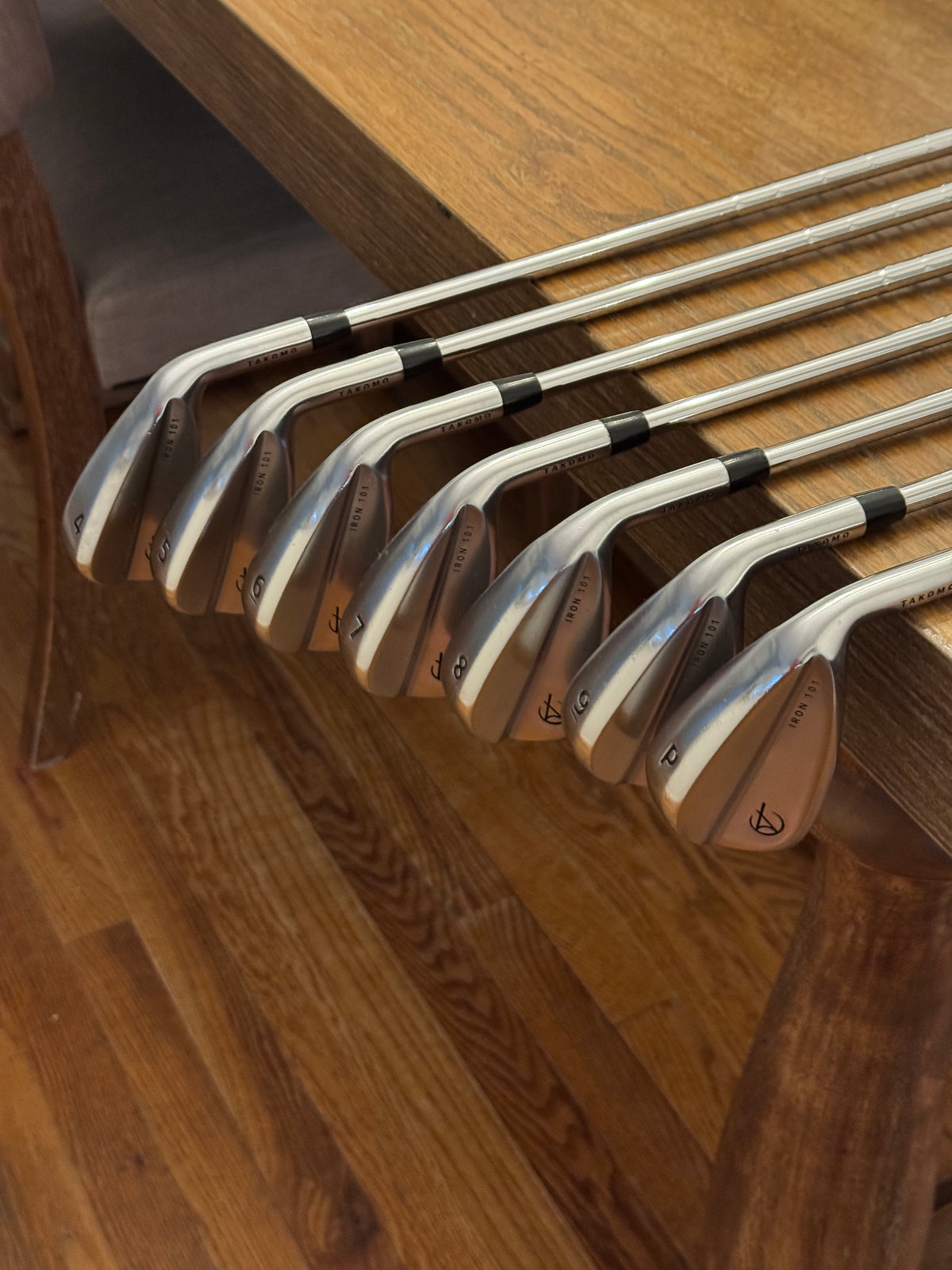 Takomo 101 Iron Set -1” (4-PW) / KBS TOUR Lite S shafts (stiff)
