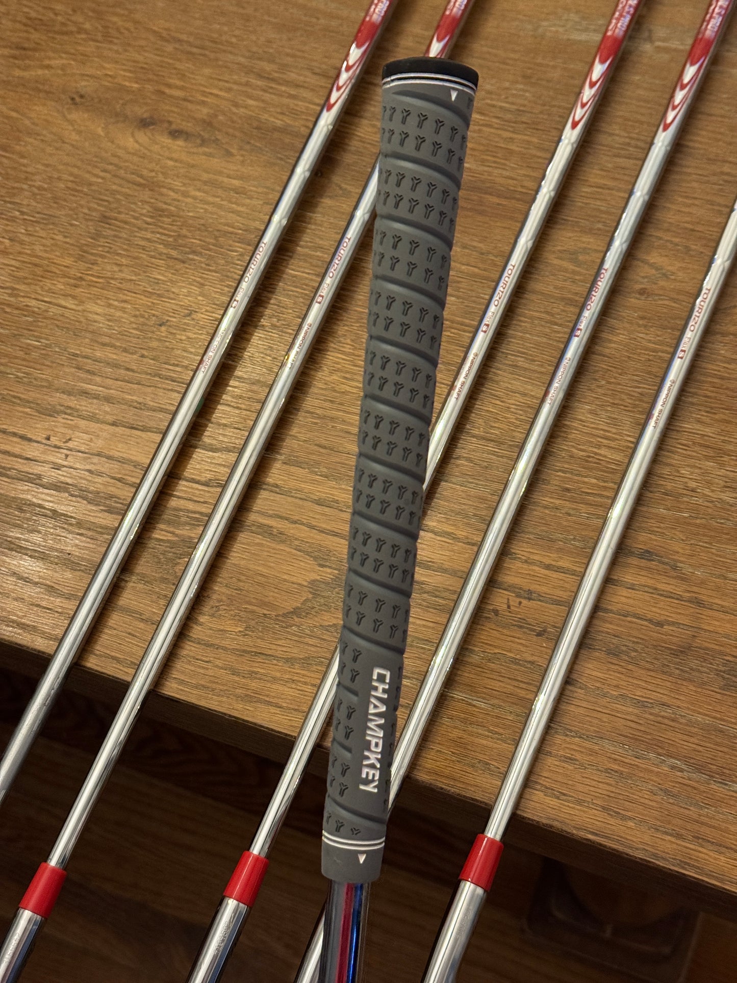 Titleist 716 T-MB Iron Set (5-PW) / N.S. Pro Modus3 Tour120 S shafts (stiff)