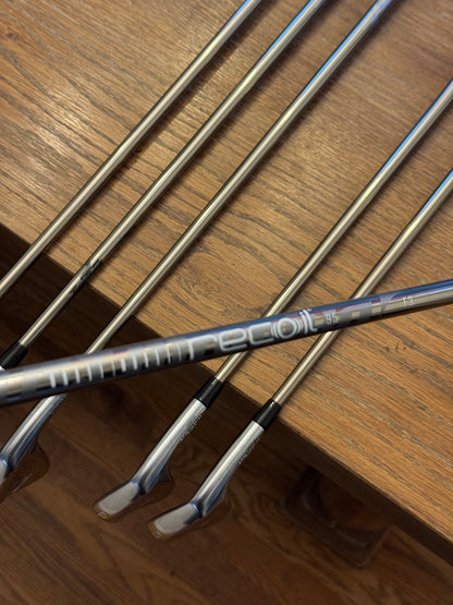 Mizuno Pro 245 Iron Set (6-GW) / Recoil 95 F3 shafts (regular)