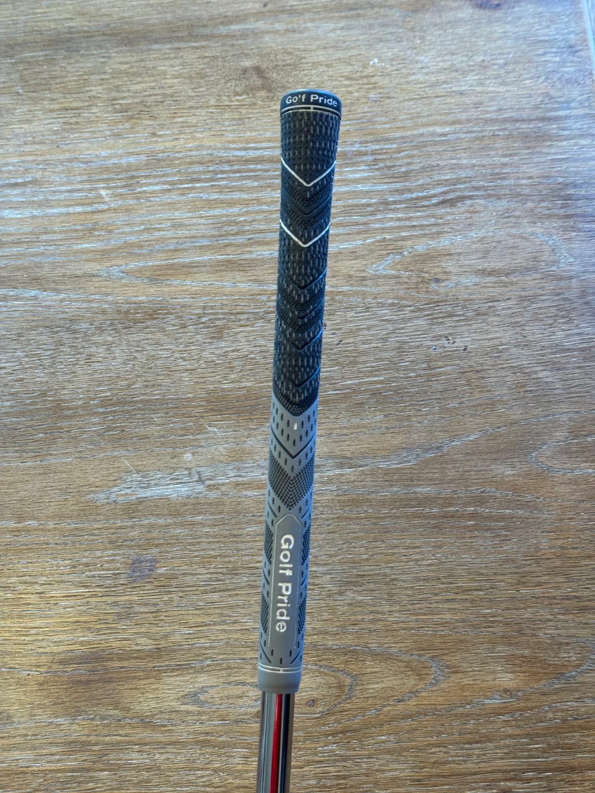Titleist T-MB 4-iron / AMT Red S300 shaft (stiff)