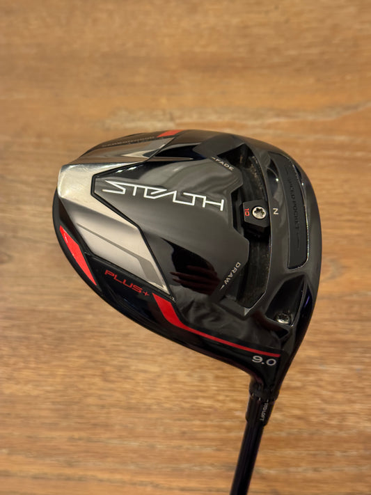 Taylormade Stealth Driver (9°) / Ventus Blue 6-X shaft (xtra stiff)
