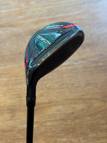 Taylormade Stealth 3-hybrid (19°) / Fujikura Ventus 7-S shaft (stiff)