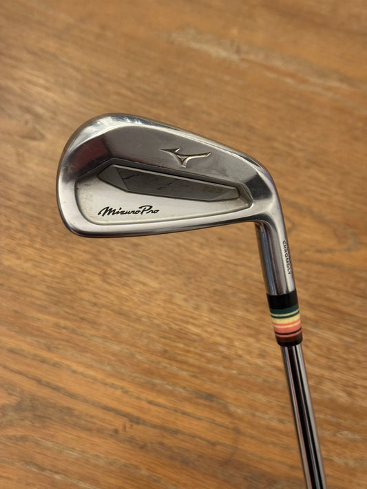 Mizuno Pro 223 4-iron / N.S. Pro Modus3 Tour115 S shaft (stiff)