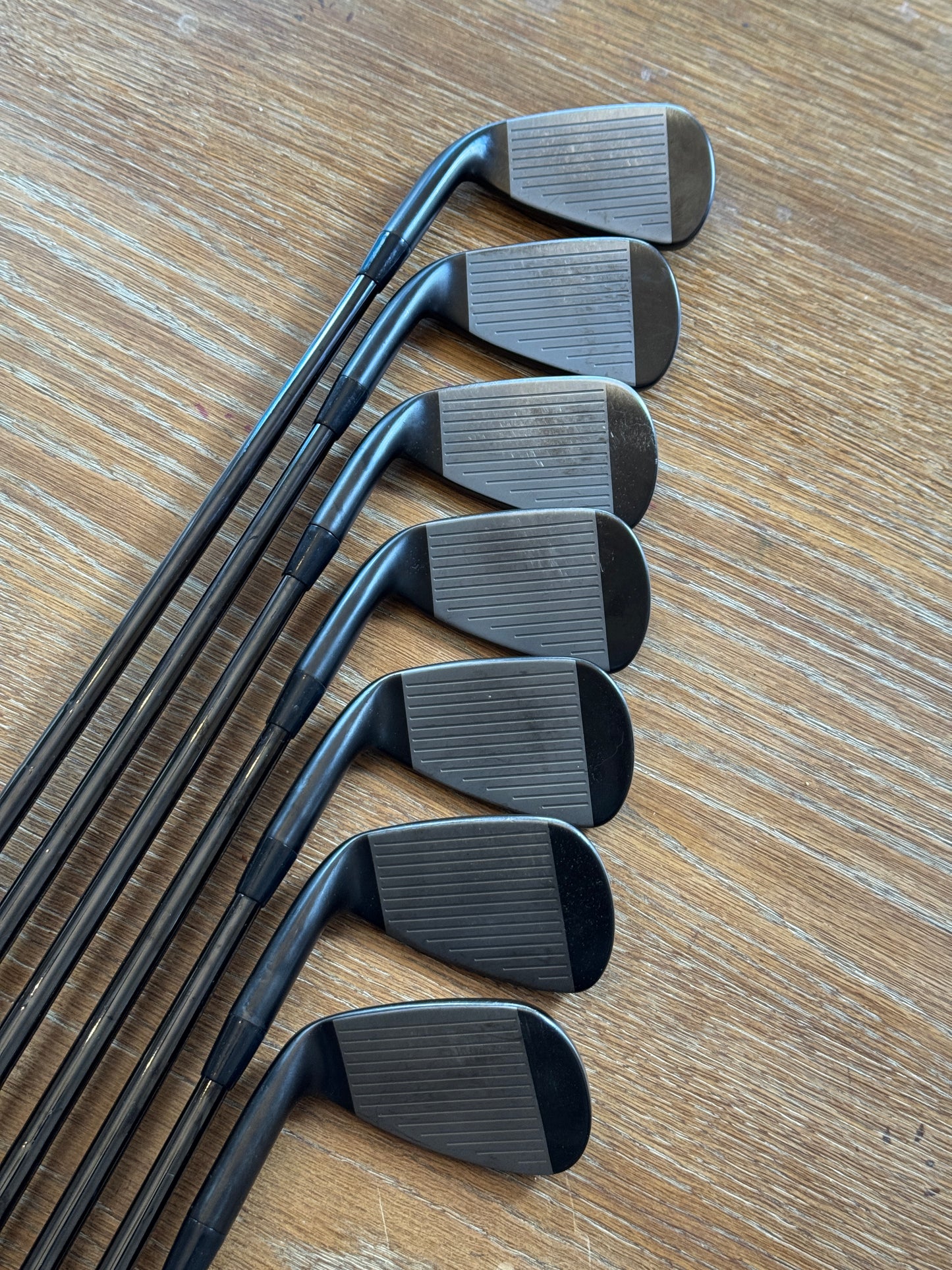 Mizuno JPX 925 Hot Metal Black Iron Set (5-GW) / KBS Lite Tour 95g R shafts (regular)