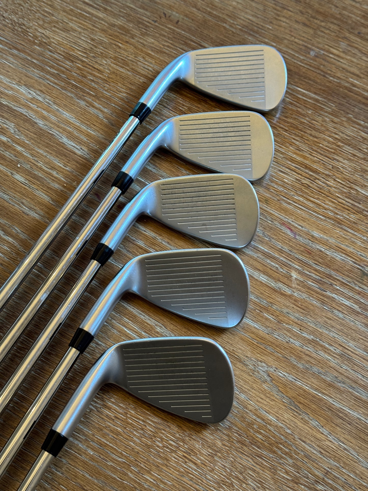 Mizuno JPX 923 Hot Metal Pro Iron Set (6-PW) / Project X LZ 5.5 115g shafts (regular +)