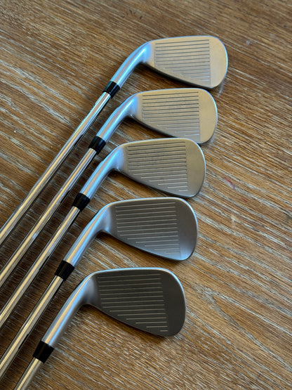 Mizuno JPX 923 Hot Metal Pro Iron Set (6-PW) / Project X LZ 5.5 115g shafts (regular +)