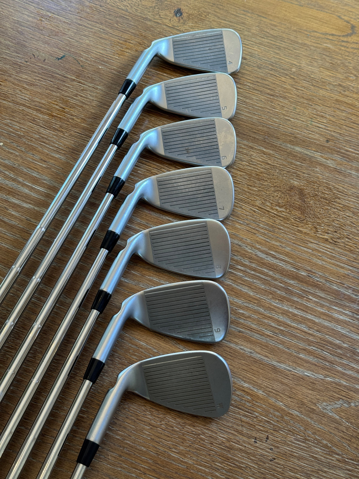 Ping G425 Iron Set - black dot (4-PW) / Dynamic Gold X100 shafts (xtra stiff)