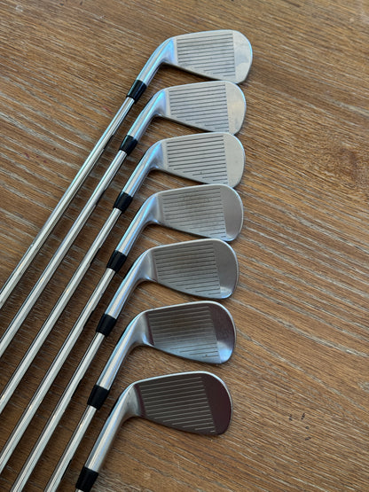 Titleist T100 Iron Set (4-PW) / N.S. Pro Modus3 Tour105 S shafts (stiff)