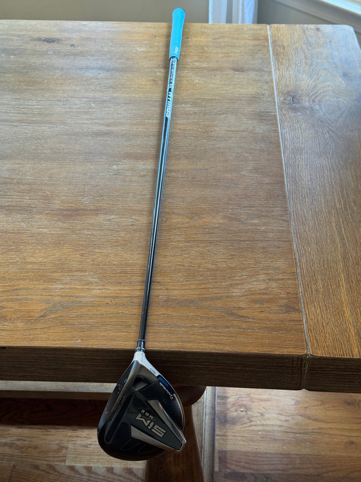 Taylormade Sim Max Driver (9°) / Fujikura ATMOS 6X shaft (xtra stiff)